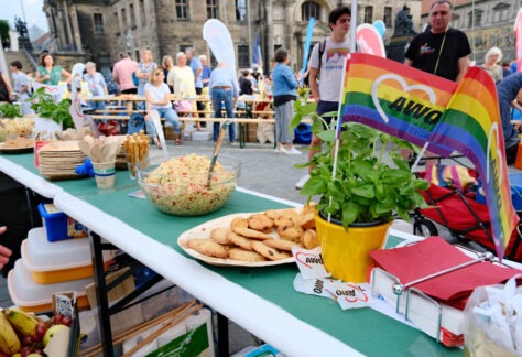 Stand mit Essen beim Gastmahl