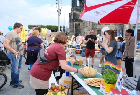 AWO-Stand mit viel Essen