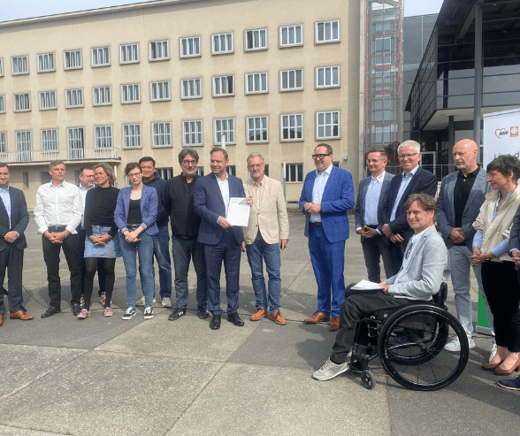 Alexander Dierks, David Eckardt und Liga Vertreter und Landtagsabgeordnete mit dem offenen Brief