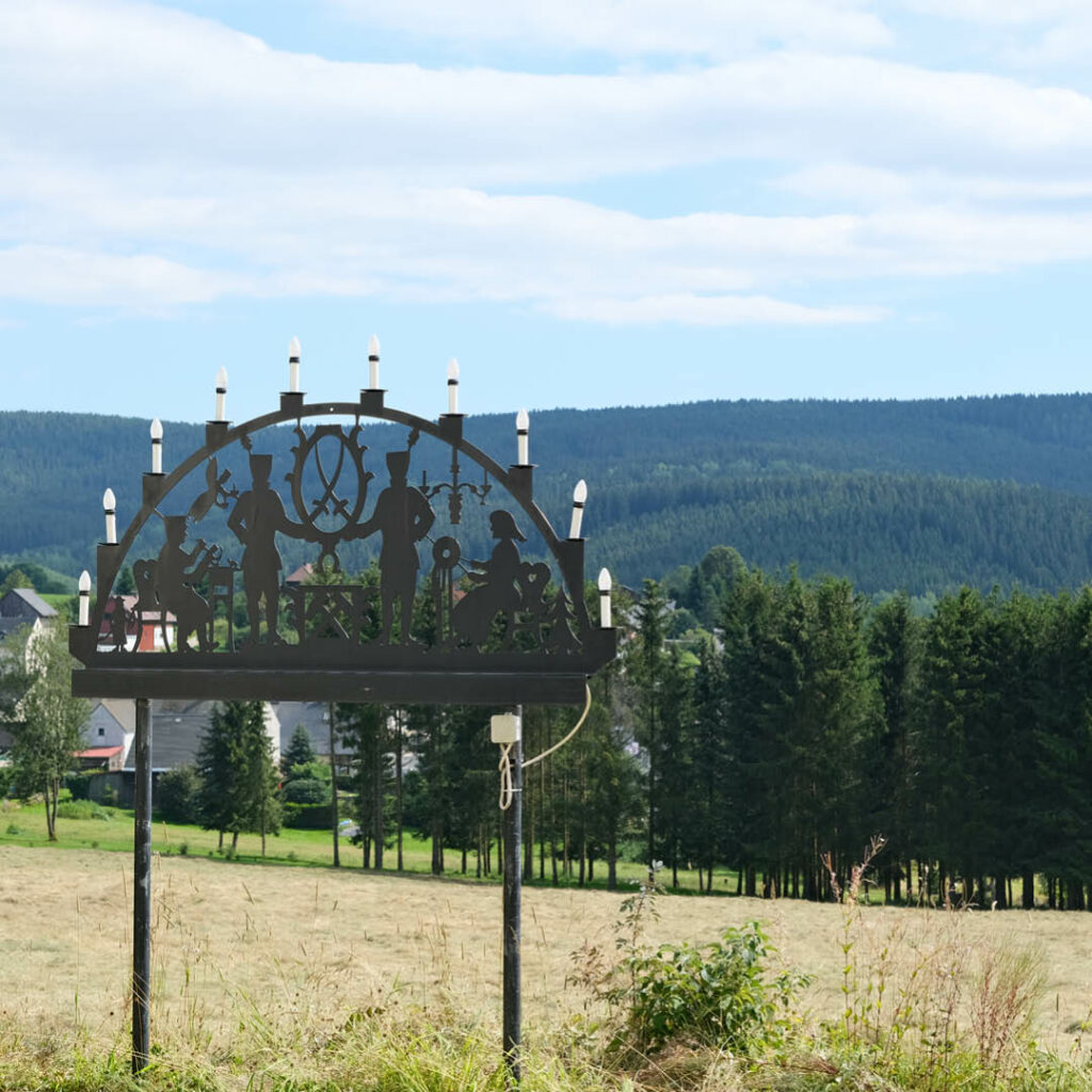 Blick vom Pflegewohnheim auf das Erzgebirge